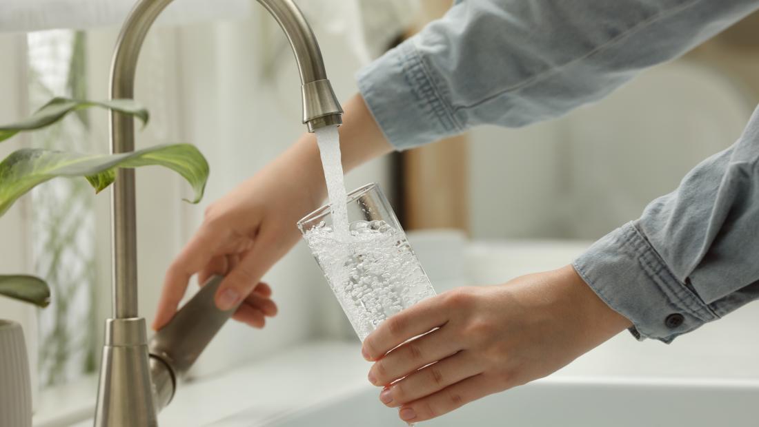 Angoissé(e) par les PFAS ? Voici 3 solutions pour les éliminer de l'eau du  robinet sans se ruiner ! - L'Avenir